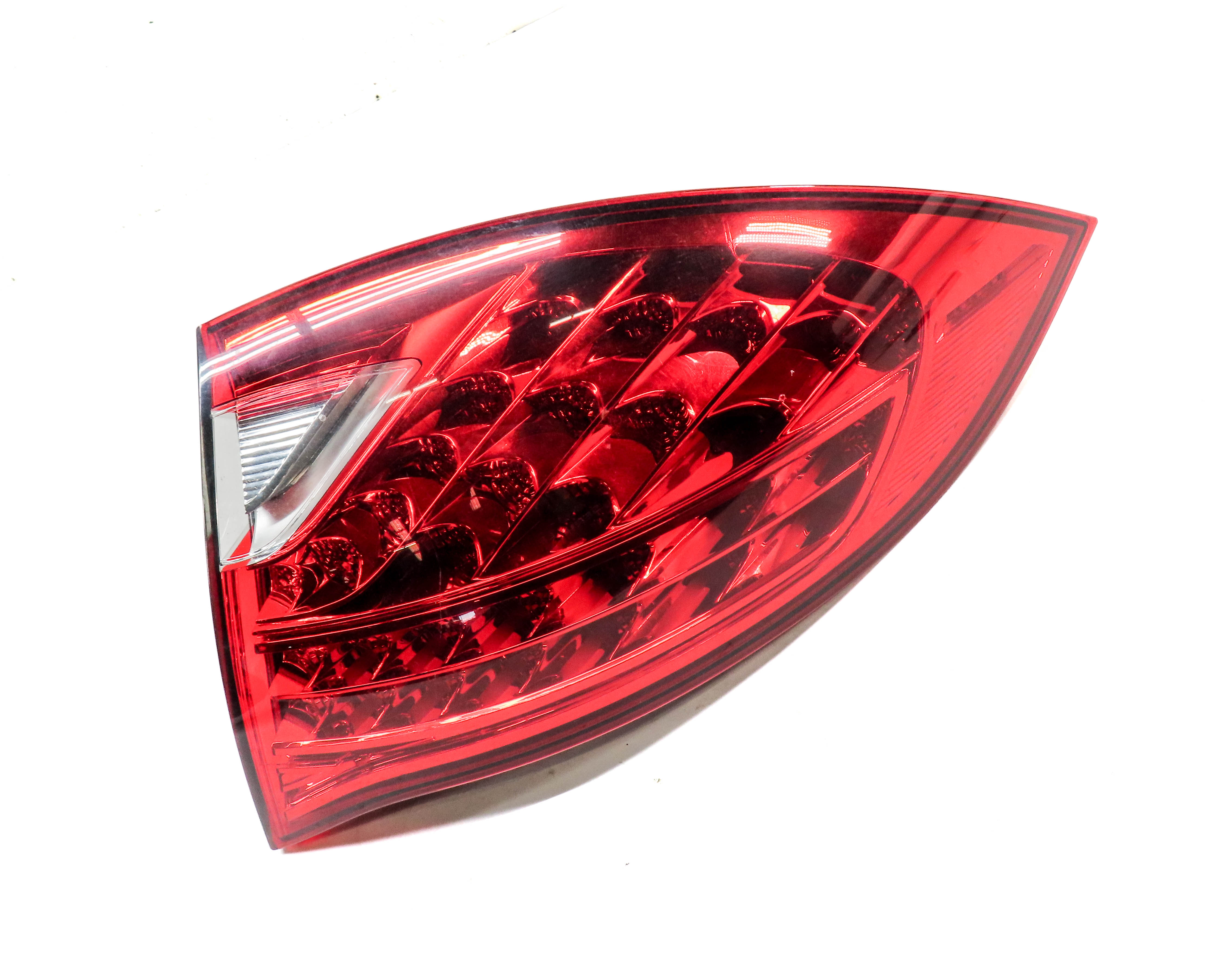 2011-2014 PORSCHE CAYENNE (958) RIGHT PASSENGER OUTER TAILLIGHT BRAKE LIGHT LAMP — exact item pictured